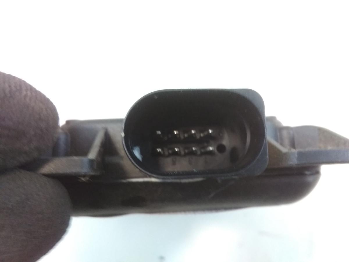 Seat Alhambra 7N original Totwinkelsensor hinten links 5Q0907685B Bj.2015
