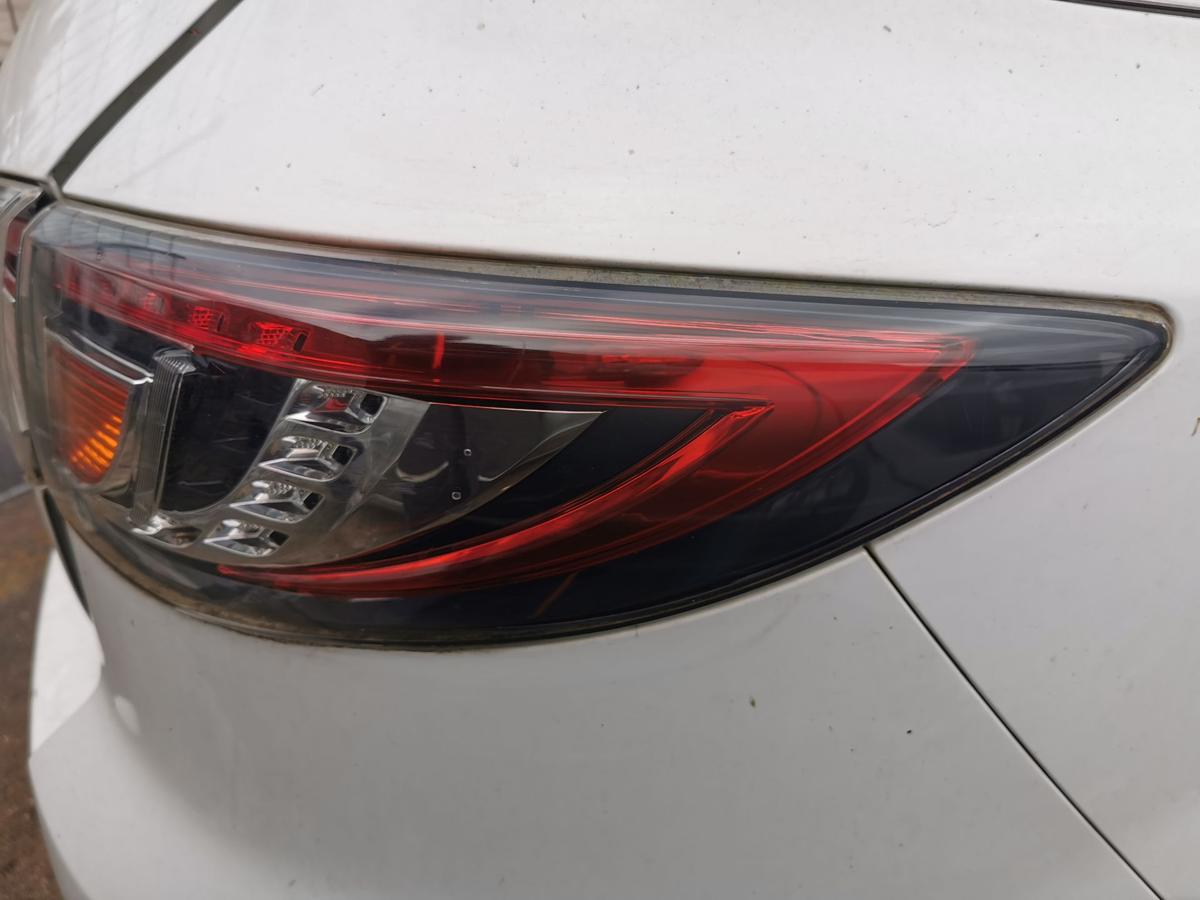 Mazda 6 GH Kombi Rückleuchte Schlussleuchte Rücklicht hinten aussen rechts 10-12