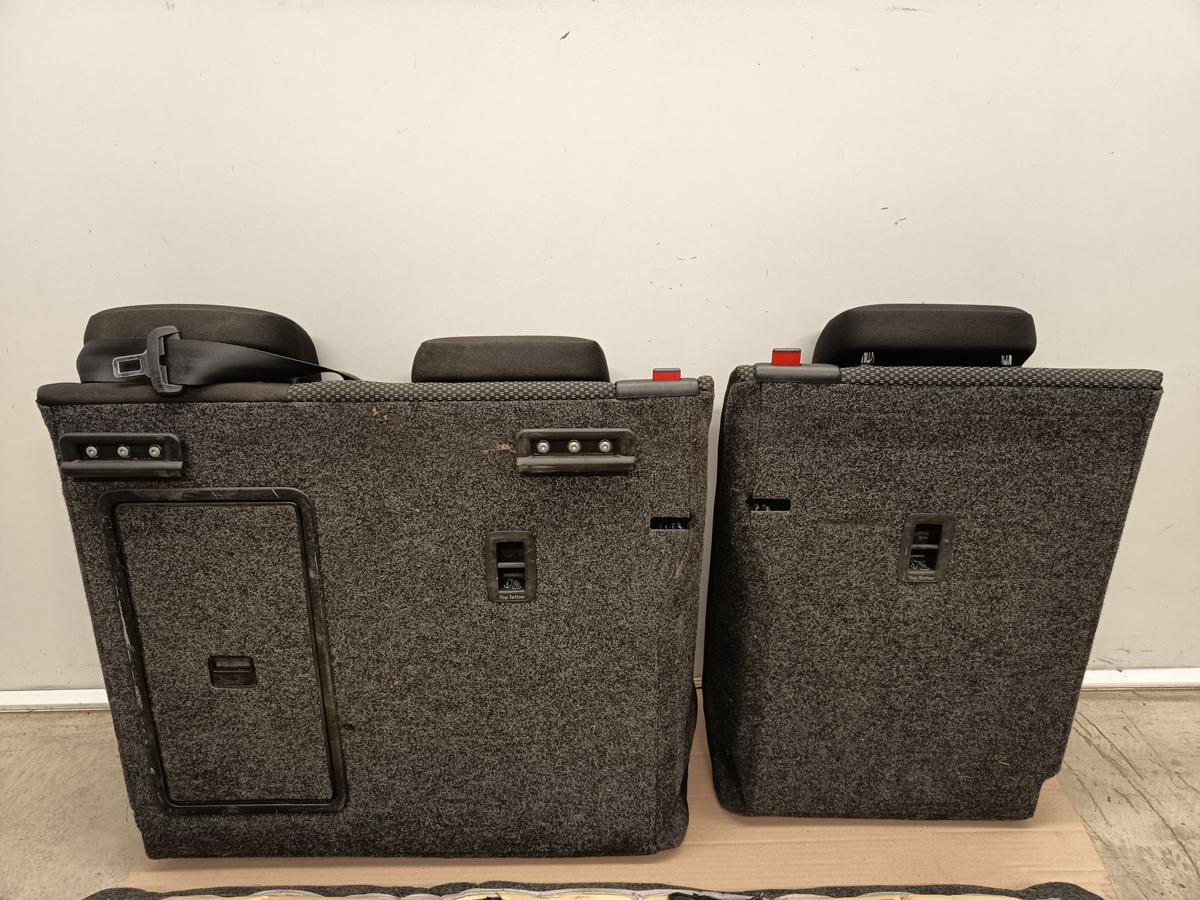 Skoda Octavia III Combi 5E original R&uuml;cksitzbank Stoff Armlehne schwarz Bj 2016