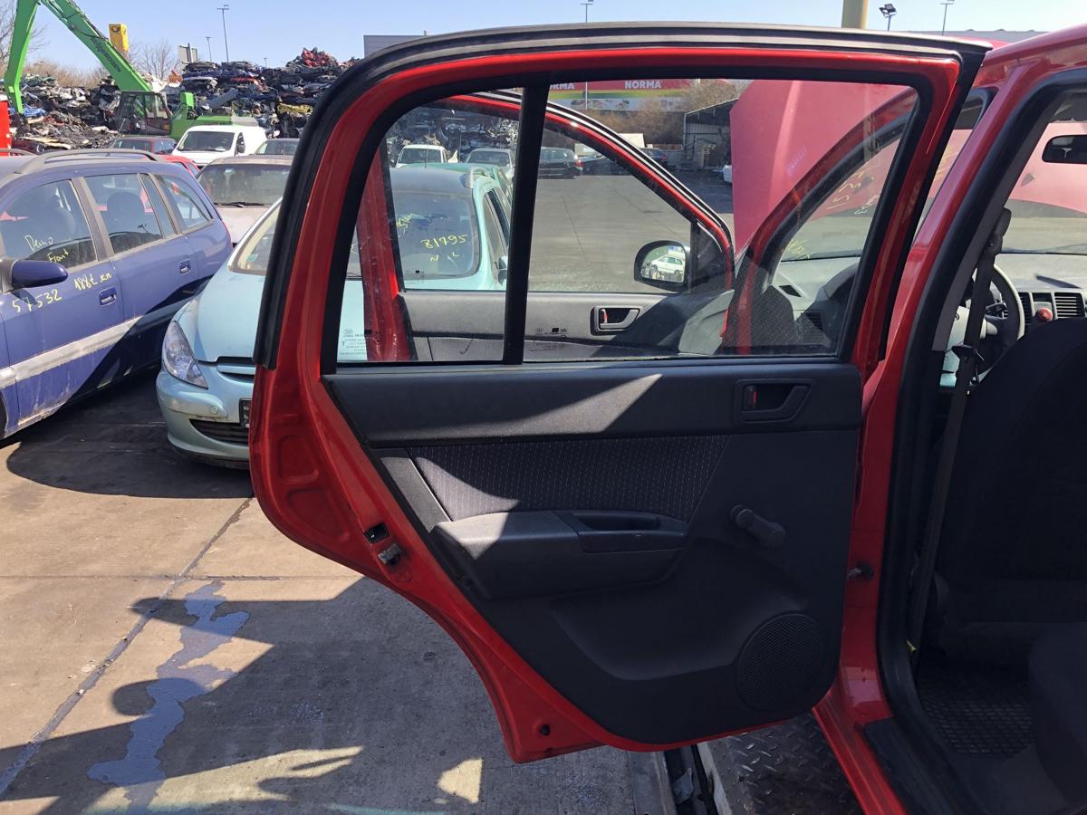 Hyundai Getz original Tür hinten links Fond HL Hip Hop red Bj 2007