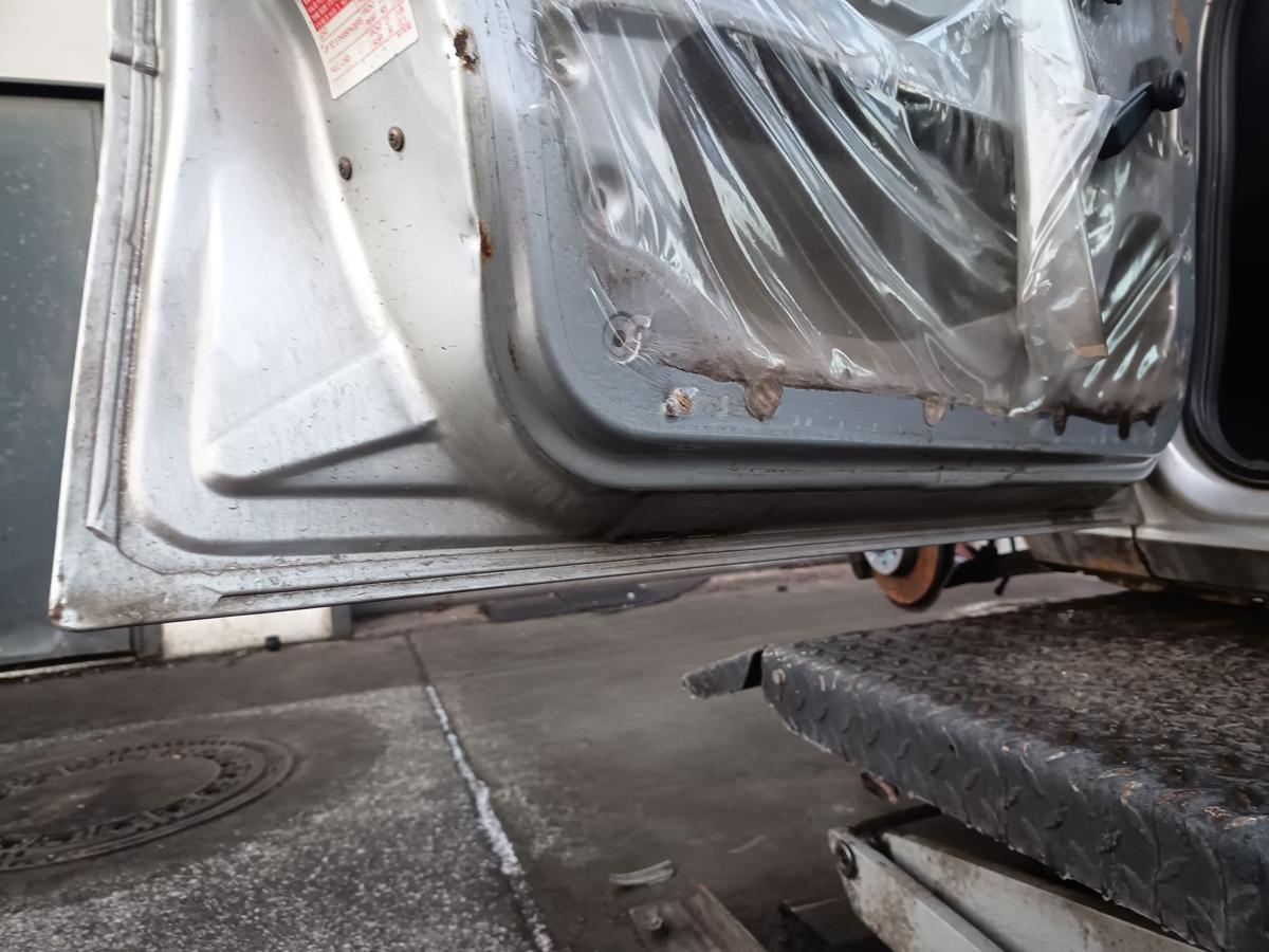 Opel Kadett E orig T&uuml;r vorn links Fahrert&uuml;r 5trg Bj 1991 Starsilber met.