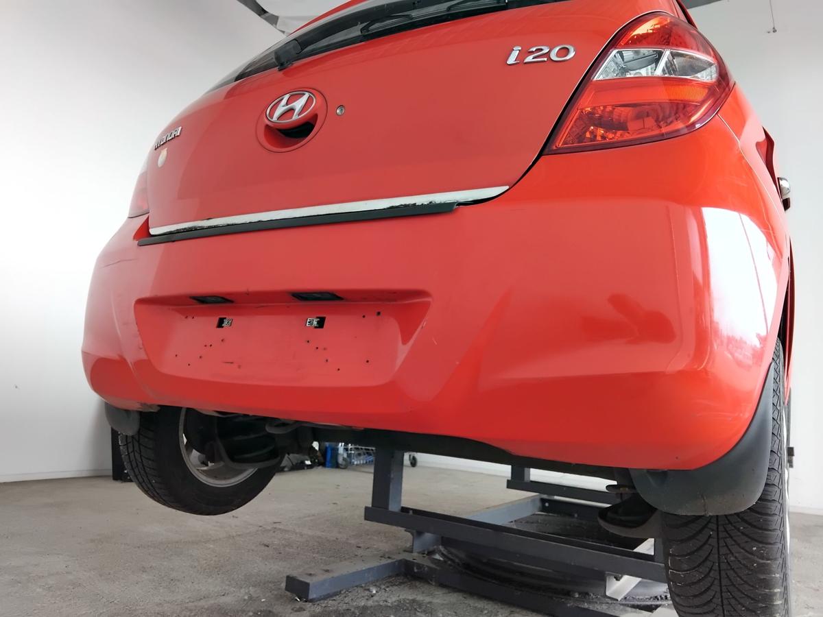 Hyundai i20 PB original Sto&szlig;stange Stossf&auml;nger hinten BH Electric Red BJ2009