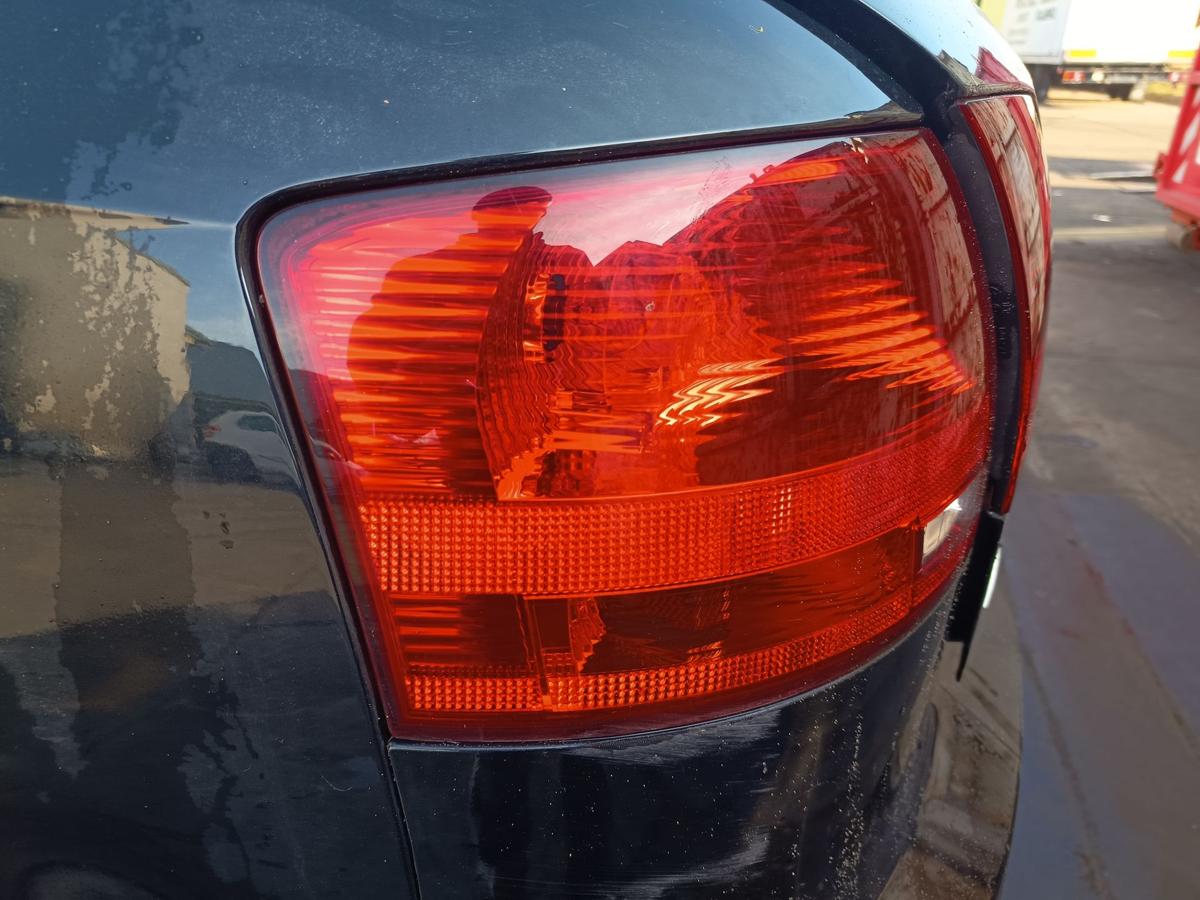 Audi A4 B7 Avant original R&uuml;ckleuchte links aussen Heck Schluss Licht Bj 2006