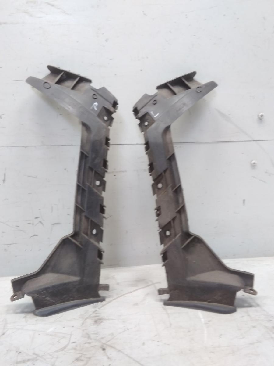 Ford Fiesta JA8 original Satz Sto&szlig;stangenhalter hinten BJ2010