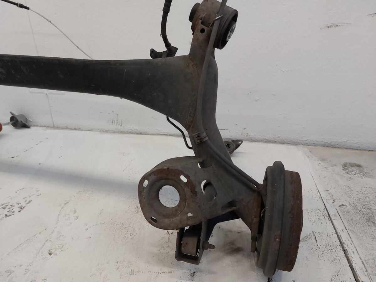 VW Polo 6R Hinterachse Achse hinten Achstr&auml;ger Starrachse Trommelbremse ABS