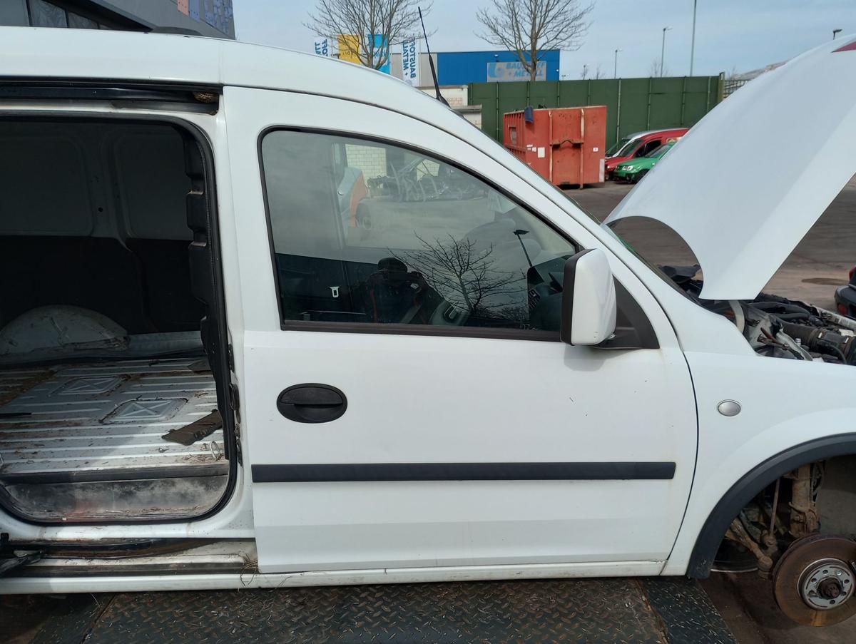 Opel Corsa C Combo Kasten orig Tür rechts Beifahrer Y474 Casablancaweiß Bj 2010