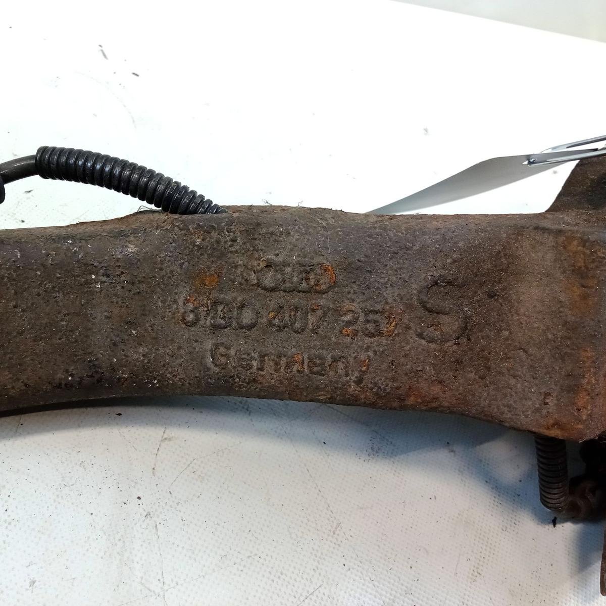 Audi A4 B5 Achsschenkel Radlagergeh&auml;use Vorderachse links 1.6 74kw Bj.1997