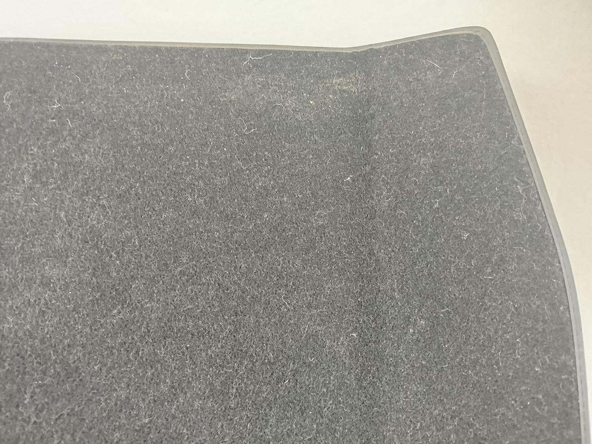 VW Bora 1J Variant Kofferaumboden Boden Bodenbelag Kofferraum Laderaum schwarz
