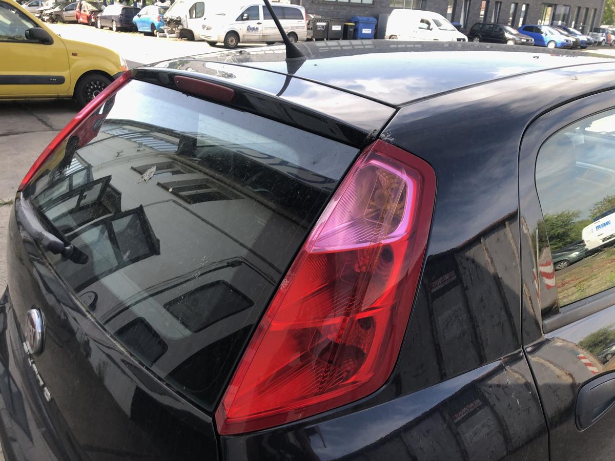 Fiat Grande Punto 199 R&uuml;ckleuchte rechts R&uuml;cklicht Heckleuchte 5trg 05 bis 09
