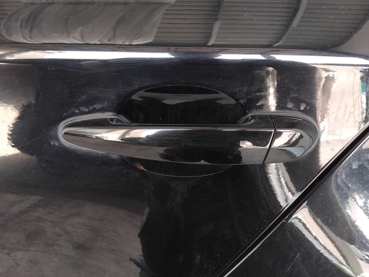 BMW 1er E87 T&uuml;r hinten links 668 SCHWARZ II BJ2008