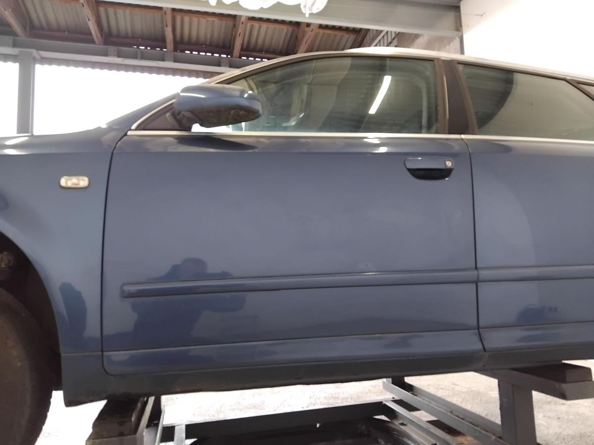 Audi A4 B6 8E T&uuml;r vorn links Fahrert&uuml;r LZ5C Mauritiusblaumetallic BJ2003