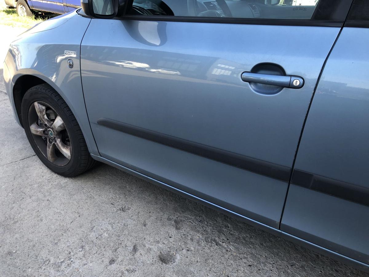 Skoda Fabia II 2 Typ 5J T&uuml;r vorn links Fahrert&uuml;r im Rohbau LF5X Satin Grey