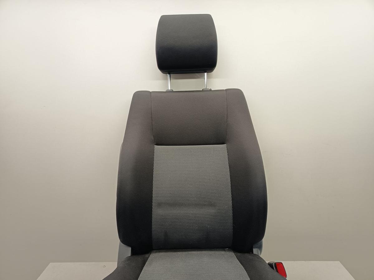 Suzuki SX4 orig Beifahrersitz vorn rechts Stoff schwarz/grau Sitzheizung Bj 2009