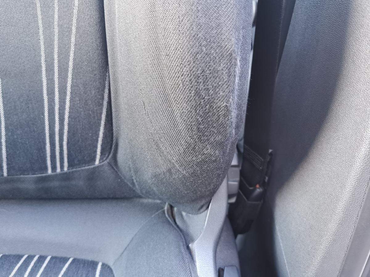 Opel Corsa D Fahrersitz Sitz Autositz vorn links 5 Türer Stoff höhenverstellbar