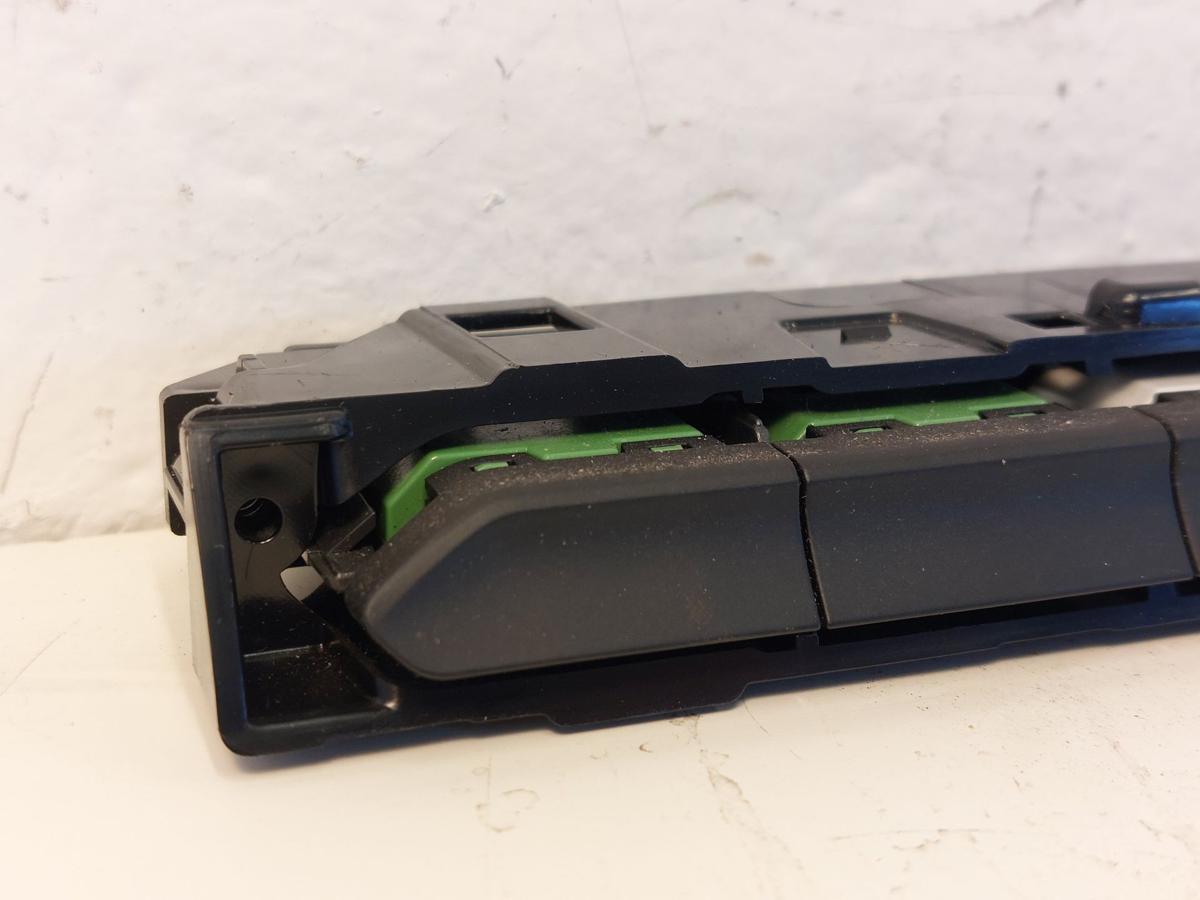 VW Passat 3G B8 Limo Warnblinkschalter Taster Warnblink Warnblinktaster VW Passat 3G B8 Limo Warnblinkschalter Taster Warnblink Warnblinktaster