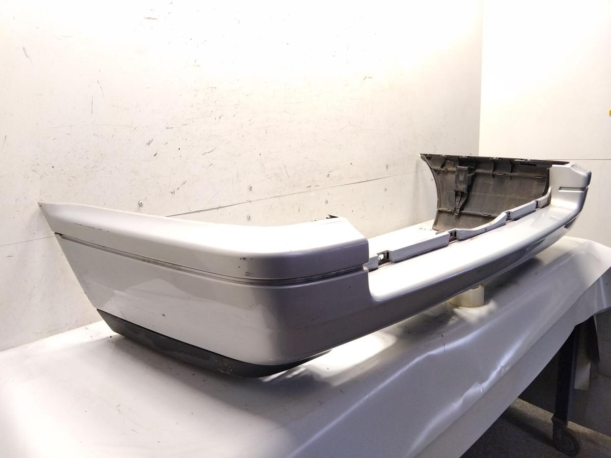 VW Golf 3 Variant original Sto&szlig;f&auml;nger Sto&szlig;stange hinten LB7Z Satinsilber BJ1998