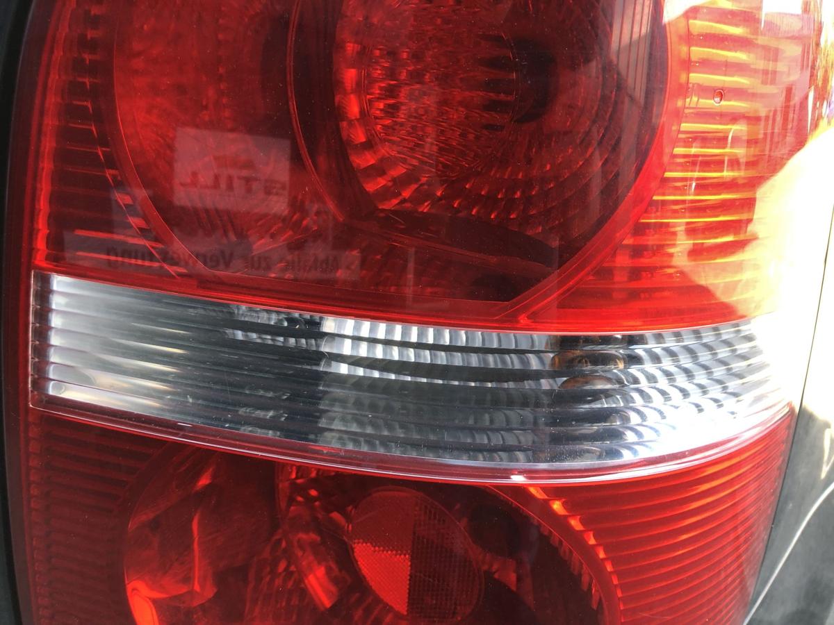 VW Touran 1T 1T1 R&uuml;ckleuchte rechts R&uuml;cklicht Heckleuchte bis 2006