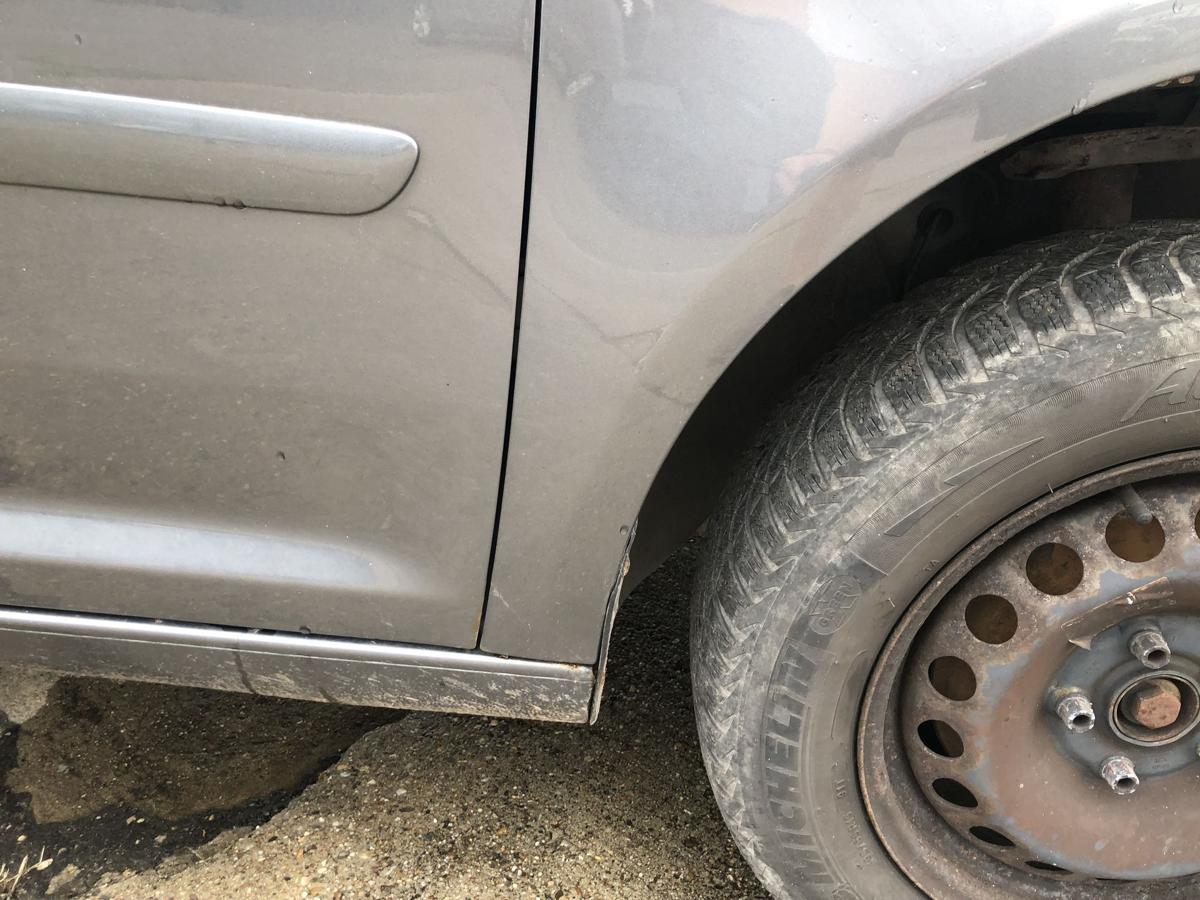 VW Touran 1T Kotflügel vorn rechts Beifahrerseite bis 2006 LD7X