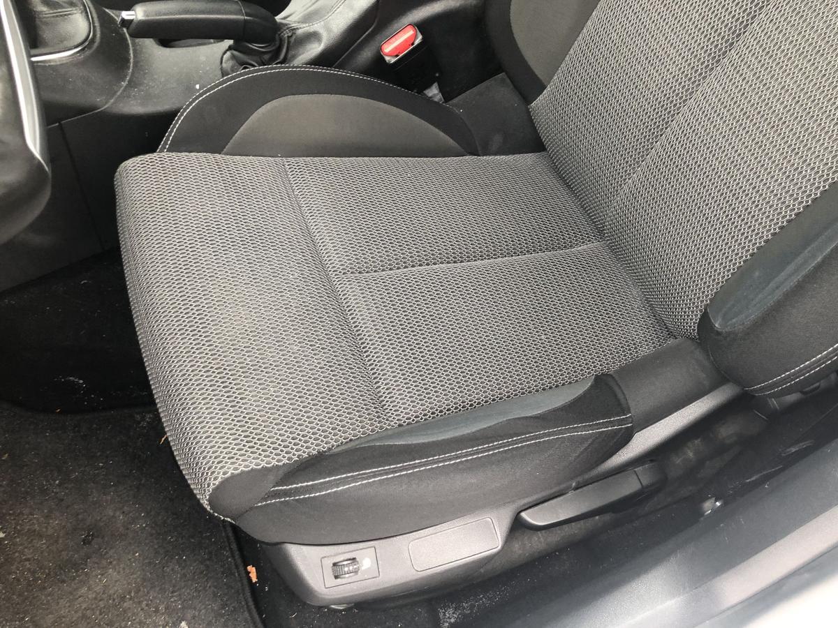 Citroen C4 II Typ N Sitz vorn links Fahrersitz Stoff mit Heizung Autositz OEM