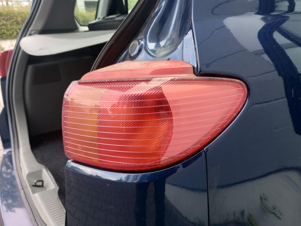 Mazda 2 DY orig Rückleuchte rechts außen Heckleuchte bis Bj 2005