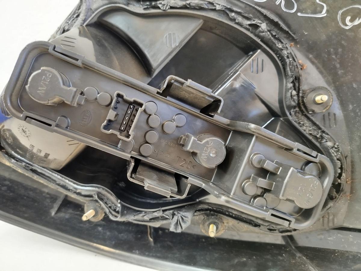Nissan Almera N16 bis 2000 R&uuml;ckleuchte rechts R&uuml;cklicht Heckleuchte OEM