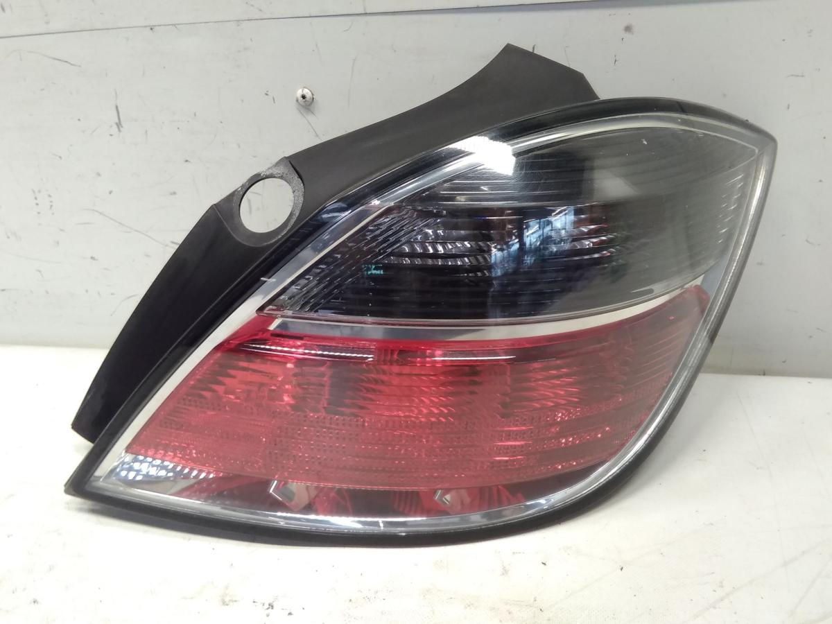 Opel Astra H Flie&szlig;heck original R&uuml;ckleuchte Heckleuchte rechts Facelift BJ2007