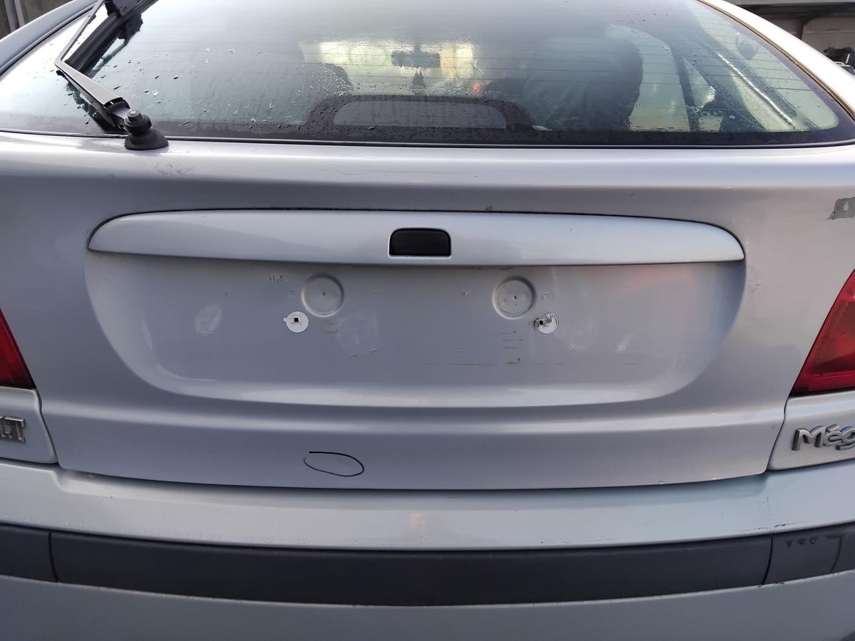 Renault Megane 1 BA Heckklappe MV632 Gris Boreal mit Scheibe BJ2001 Flie&szlig;heck