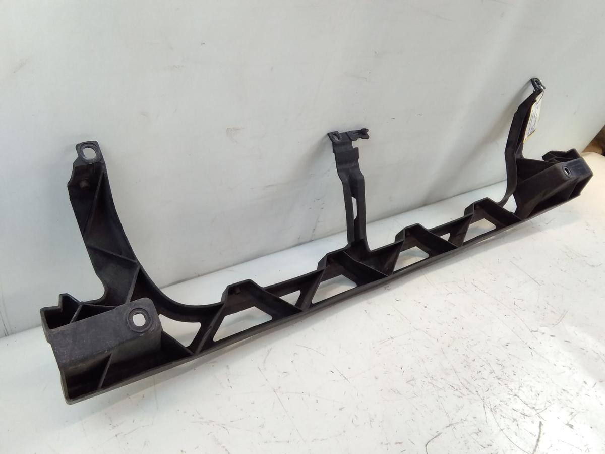VW Passat 3BG original Grillträger Stützteil Stoßfänger vorn BJ2002 3B0807469C