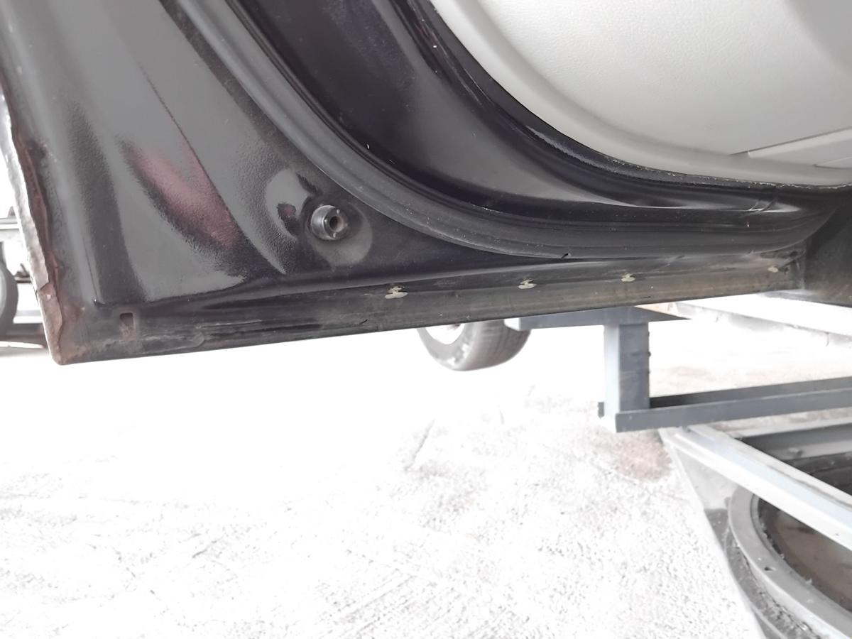 Dodge Caliber T&uuml;r hinten links schwarzmetallic BJ2008 Anrostung