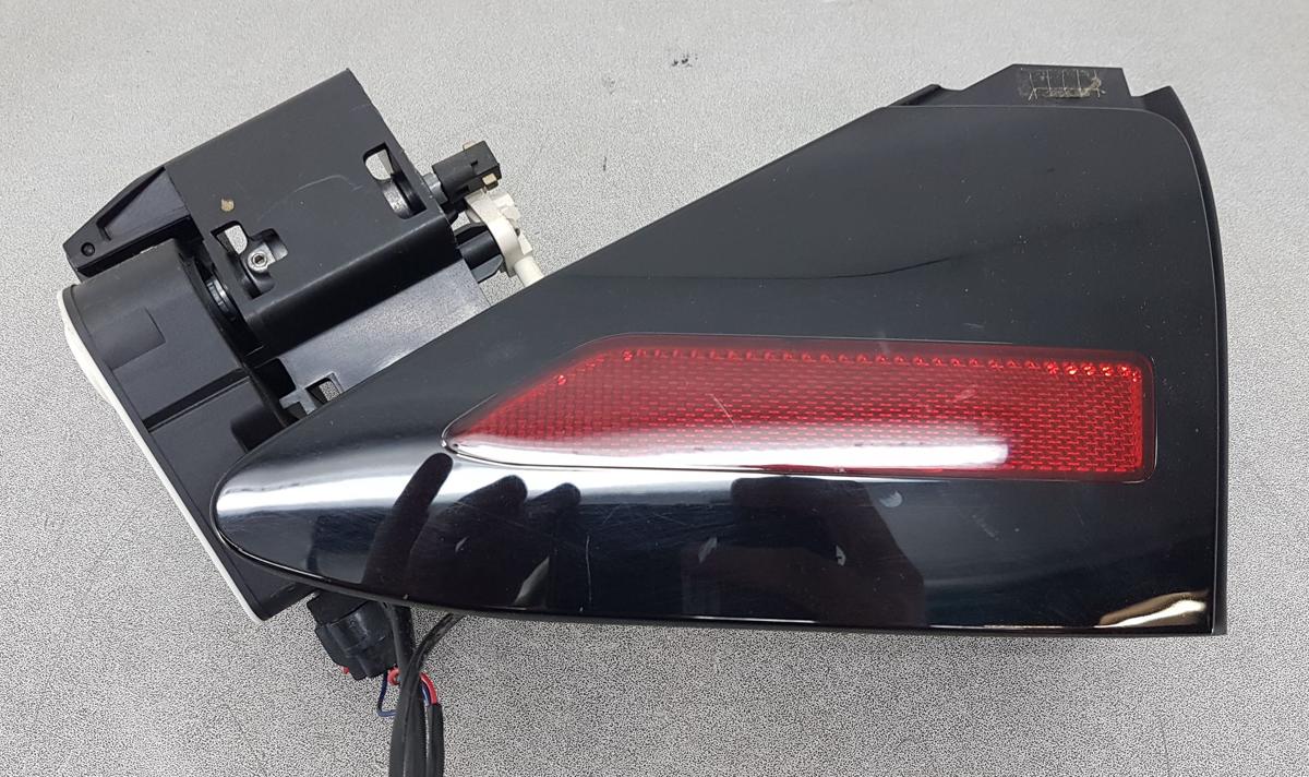 Tesla Model X Facelift Ladeklappe Blende Seitenteil links Bj2022 1553611-00-C
