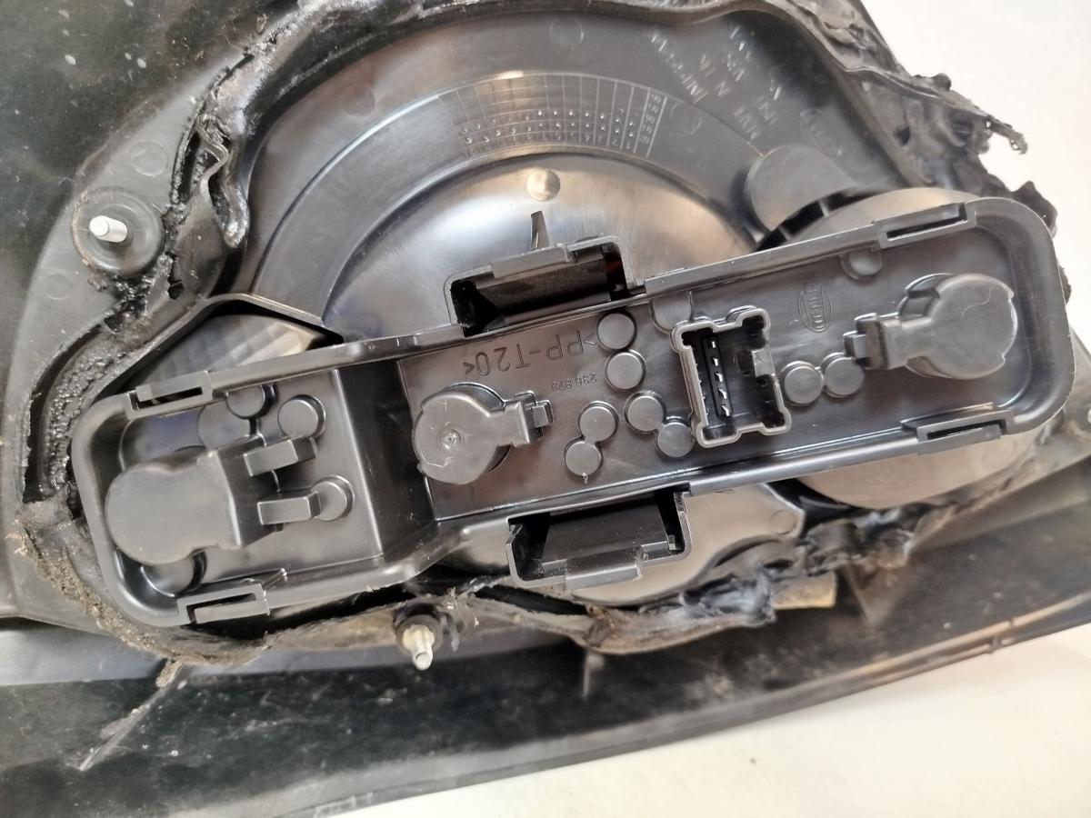 Nissan Almera N16 Facelift ab 2002 R&uuml;ckleuchte links R&uuml;cklicht Heckleuchte