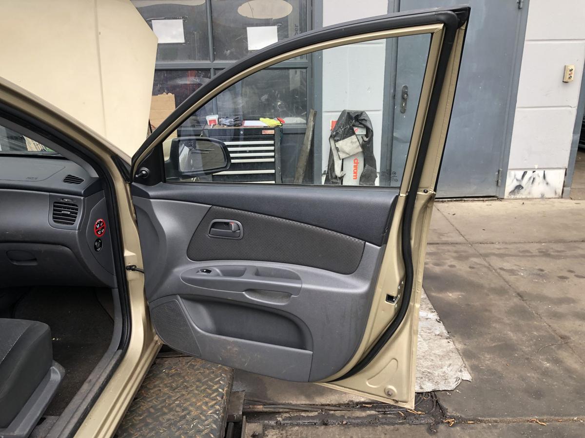 Kia Rio JB original Tür vorn rechts Beifahrer J4 Cashmere beige Bj 2009