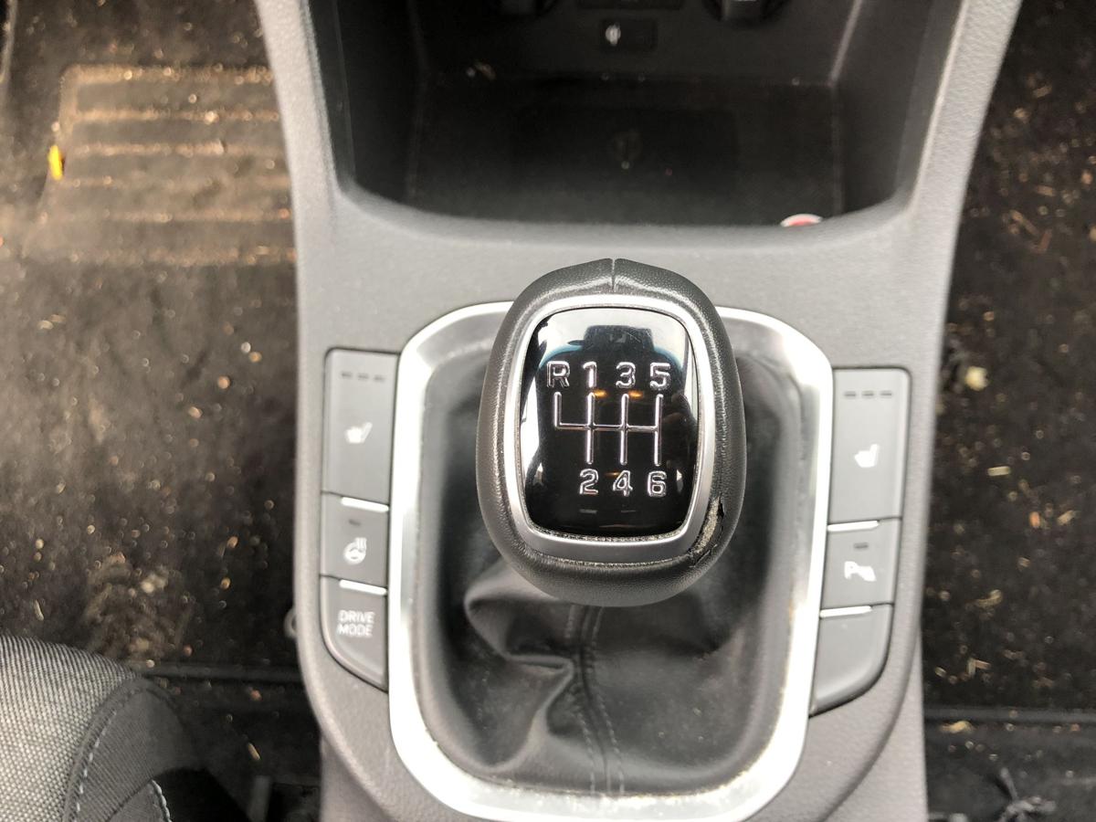 Hyundai i30 PD Mild Hybrid 48V Getriebe 6-Gang Schaltgetriebe FLJ6 nur 69tkm