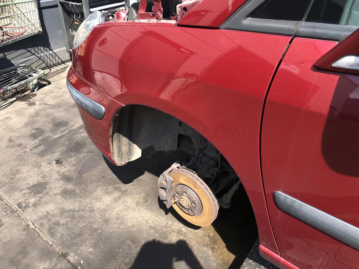 Peugeot 807 original Kotflügel vorn links Seitenteil KKQ Tiefrot Bj 2004