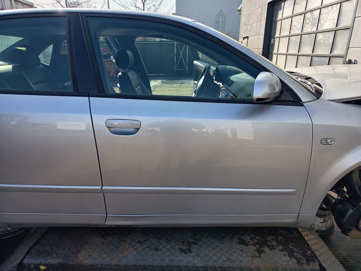 Audi A4 B6 original T&uuml;r vorn rechts Beifahrer Y7W Lichtsilber Bj 2003