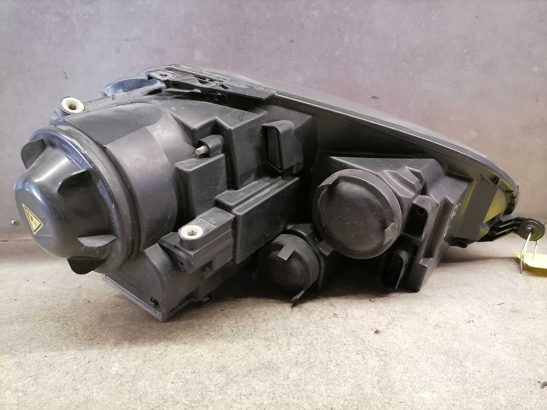 VW Golf 5 original Xenonscheinwerfer vorn links Bj.2005