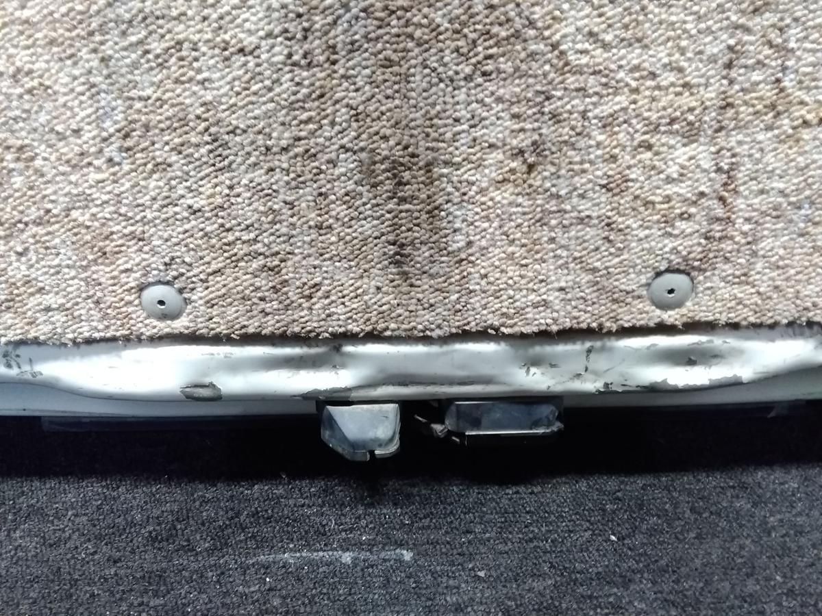 VW T4 Heckklappe weiss L902 mit Heckscheibe BJ1999 Dellen ohne Heckwischer