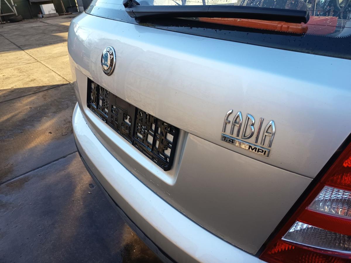 Skoda Fabia 6Y Limo original Heckklappe mit Scheibe F7T Diamantsilber Bj 2002