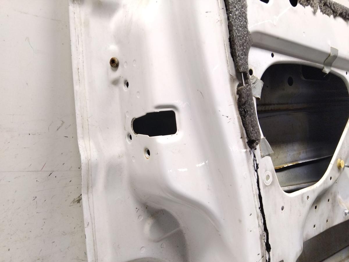 Mercedes Benz Vito 639 T&uuml;r vorn links Fahrert&uuml;r arktikwei&szlig; 9147 Bj.2004