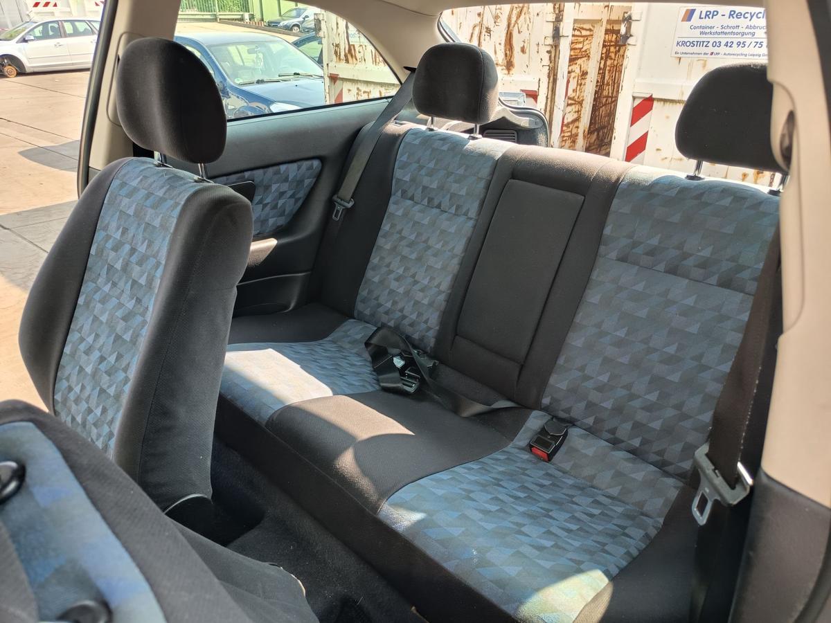 Opel Astra G 3t&uuml;rer original Sitzausstattung komplett Stoff schwarz/blau Bj 1999