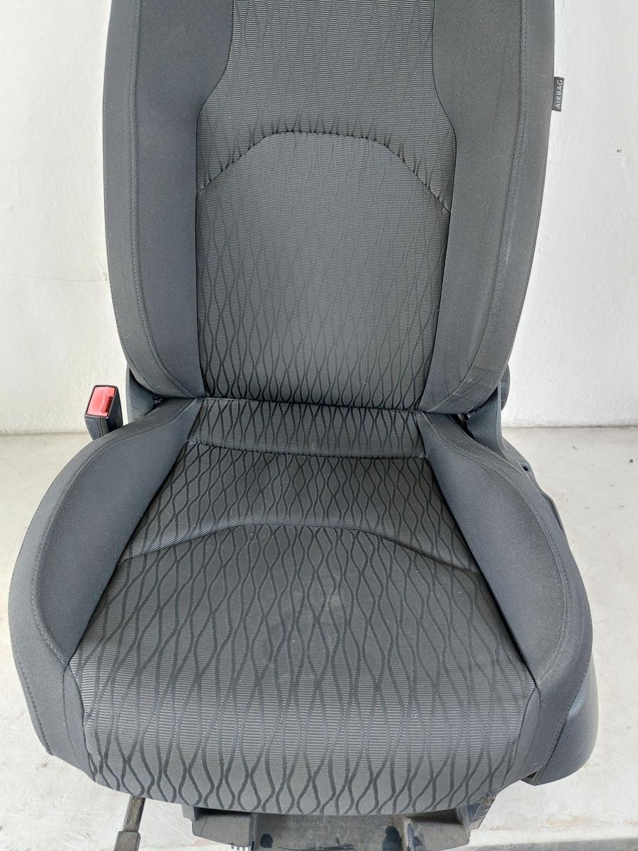 Seat Leon 5F Sitz vorn links Fahrersitz nur f&uuml;r 3 t&uuml;rer Heizung Stoffsitz