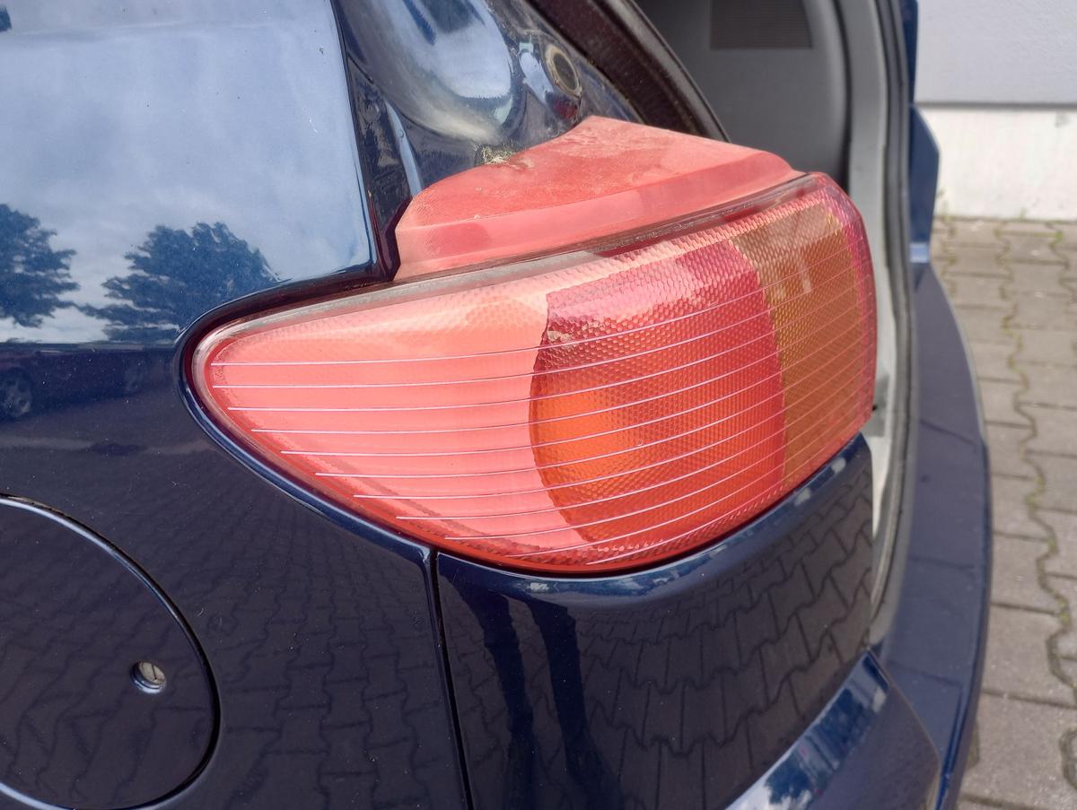 Mazda 2 DY orig Rückleuchte links außen Heckleuchte bis Bj 2005