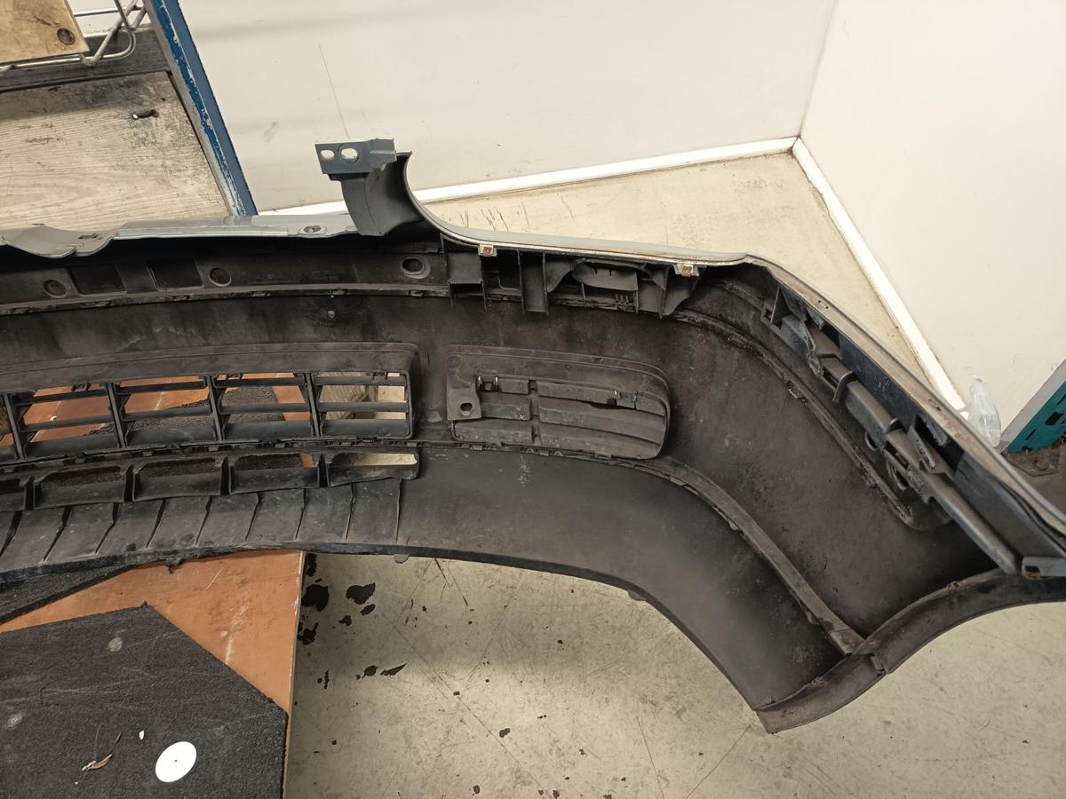 VW Golf IV orig K&uuml;hlergrill Frontgrill LD7V LD7V Grau Bj 2003