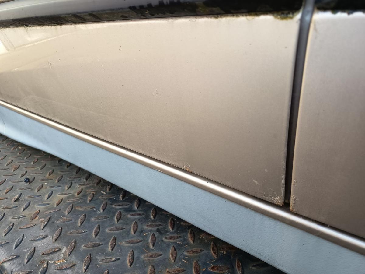 BMW 3er E36 Limousine original T&uuml;r vorn links Fahrer 301 Kaschmirbeige Bj 1992