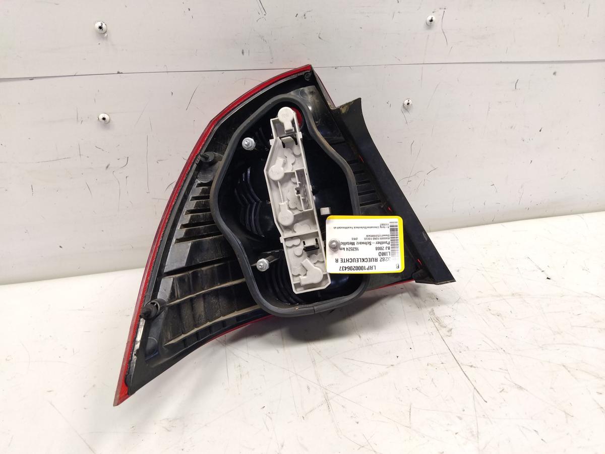 Ford Focus 2 DB3 Stufenheck orig R&uuml;ckleuchte Heckleuchte rechts 4-t&uuml;rig BJ2008