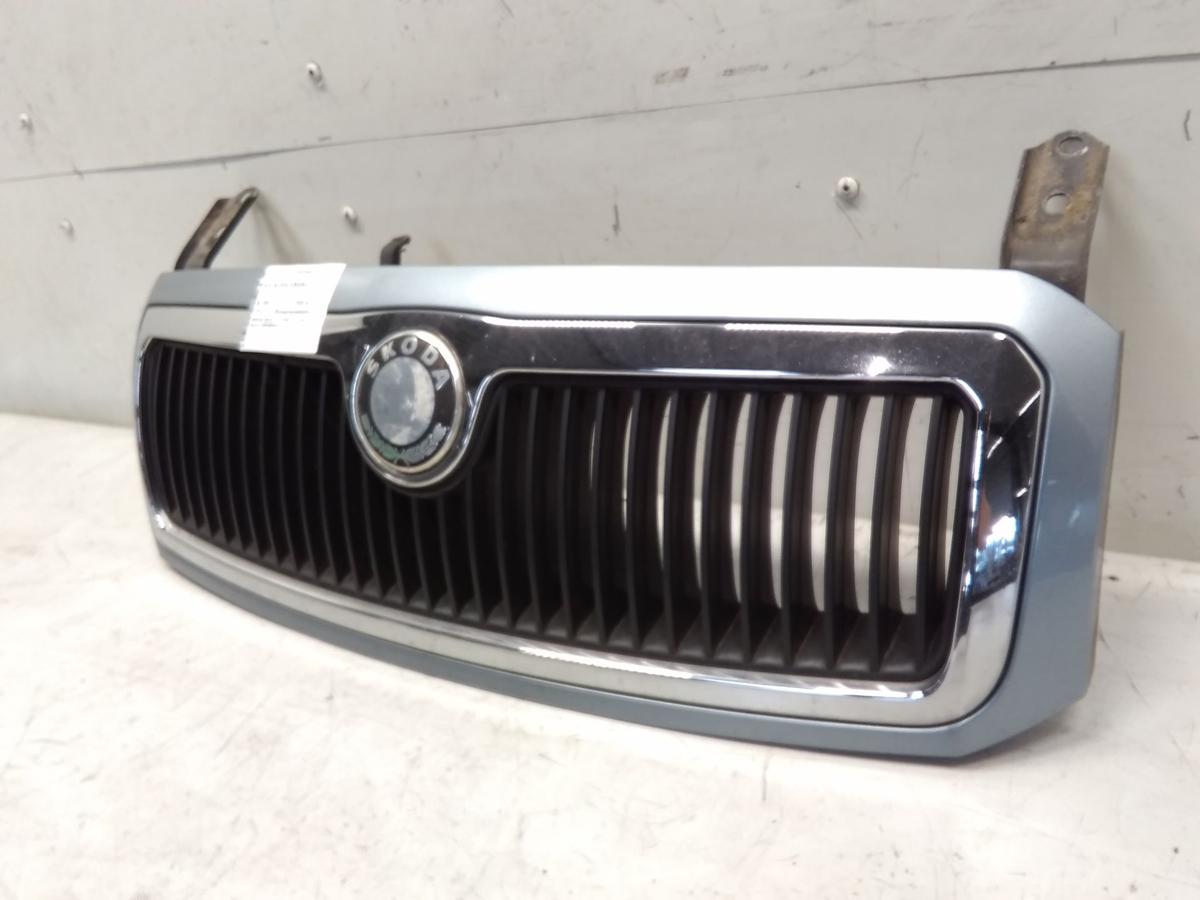 Skoda Fabia 1 6Y original Kühlergrill mit Rahmen LF7U Stonegreymetallic BJ2004