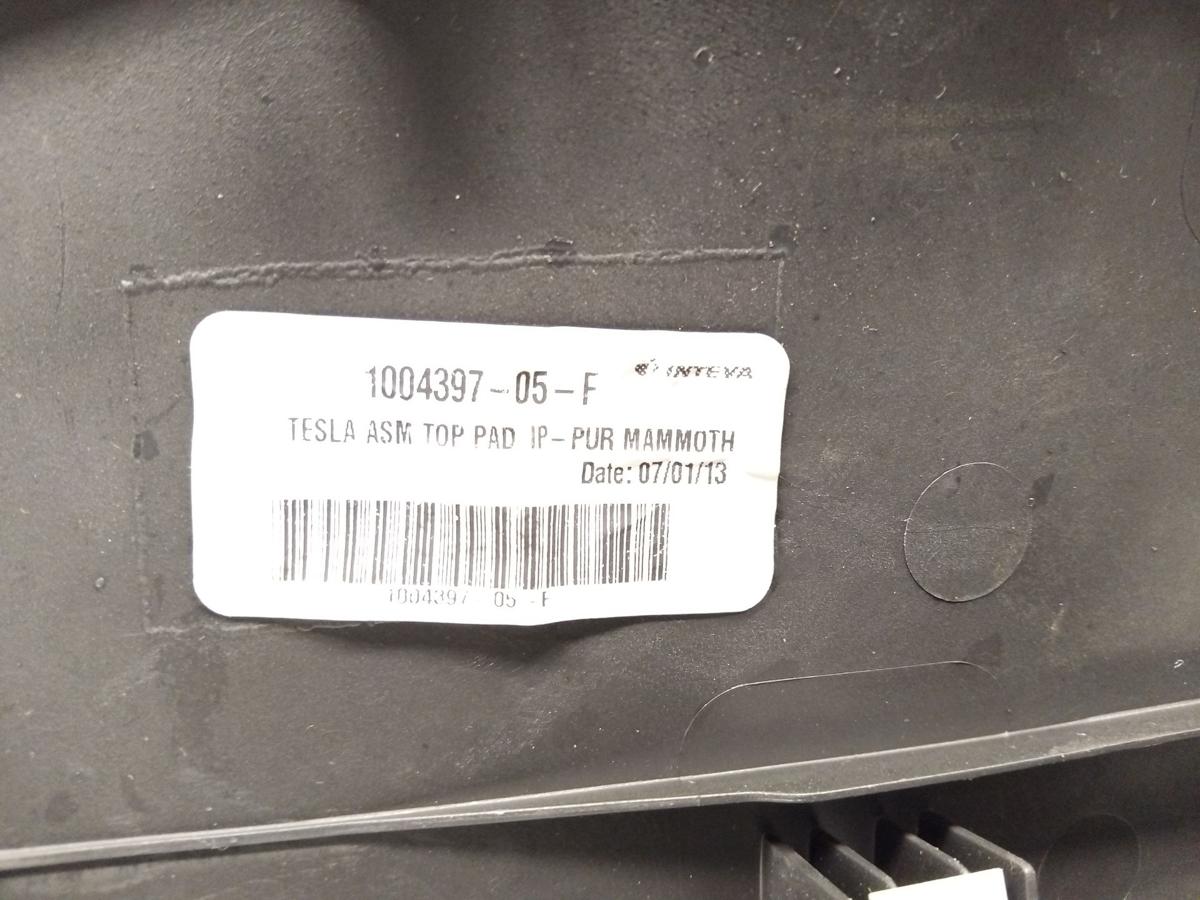 Tesla Model S original Armaturenbrett Oberteil schwarz 1002254-05-E BJ2014