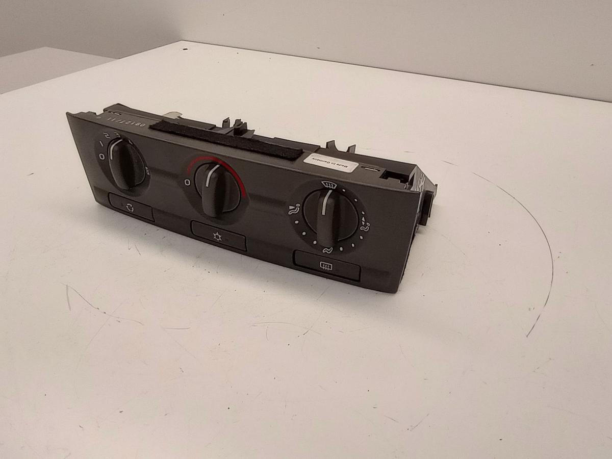 Volvo V40 orig Heizungsbet&auml;tigung mit Klima 889096 Bj 2000