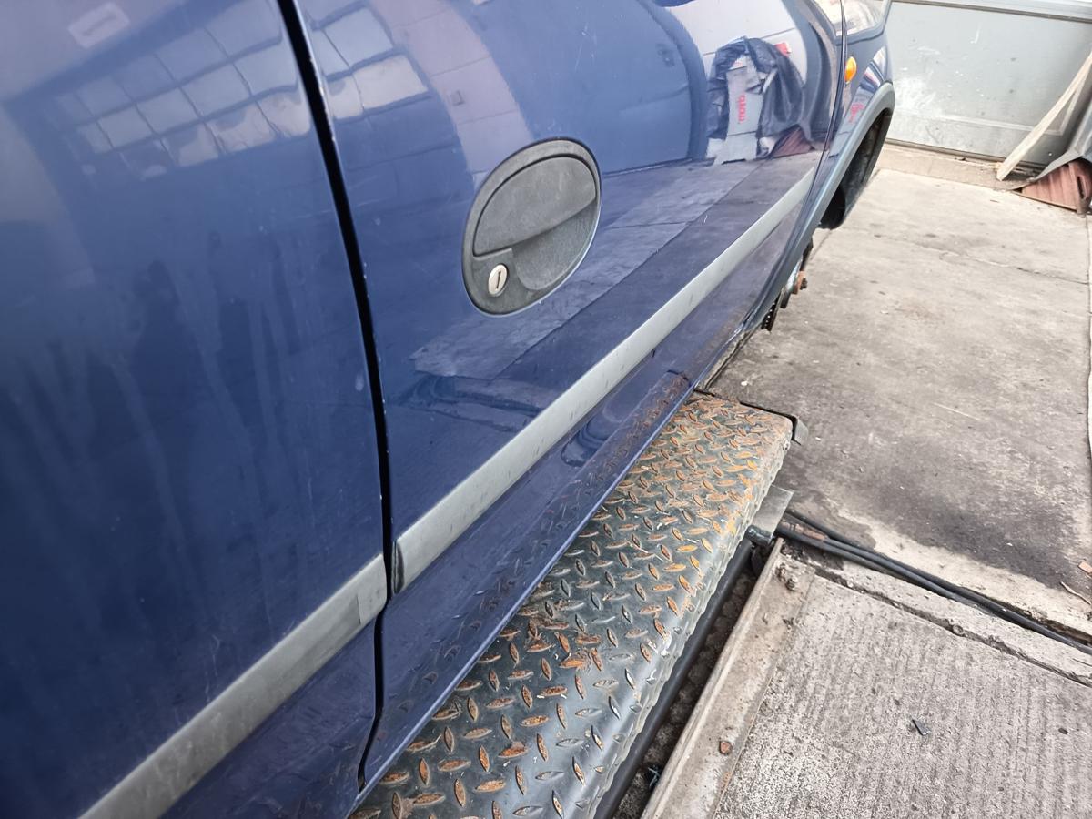 Opel Combo Kastenwagen original T&uuml;r rechts Beifahrer 20Z Royalblau Bj 2002