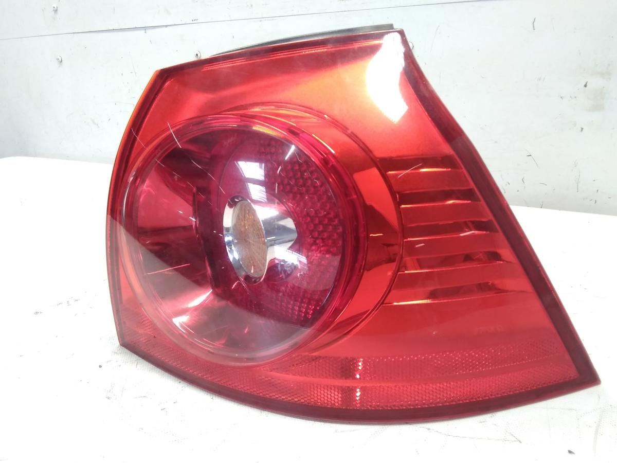 VW Golf 5 1K original Rückleuchte Schlussleuchte rechts aussen Fließheck BJ2007